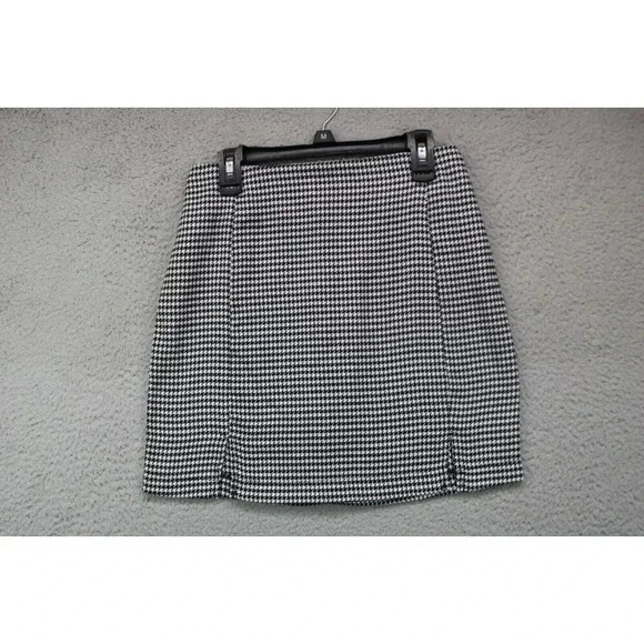 Love on a Hanger Houndstooth Mini Skirt-Size 3 - Picture 1 of 10